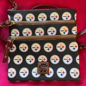 Dooney & Burke Steelers crossbody purse